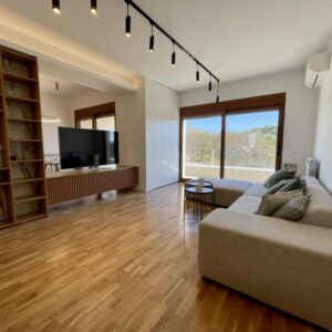 Lux novogradnja u blizini Zvezdarske šume, kompletno opremljen